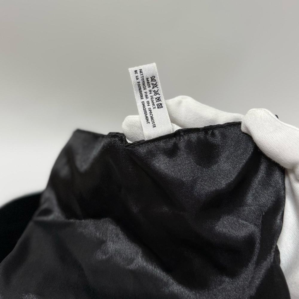 Vintage Chanel 01 Fall CC Logo Muff Black Fur Bag Black - Picture 6 of 15